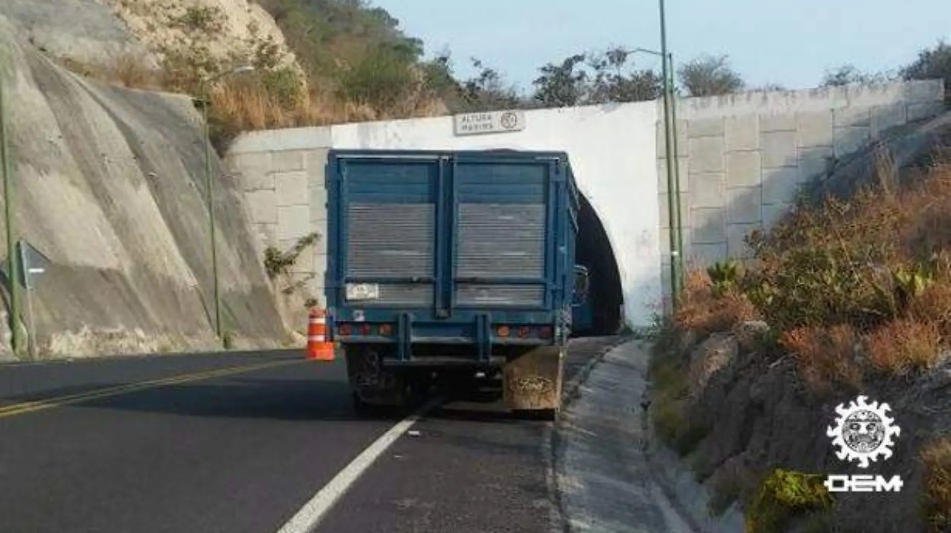 Chilpancingo - localizan nueve cuerpos en camioneta